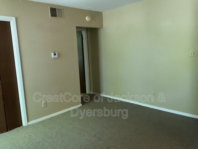 Building Photo - 818 N Highland Ave