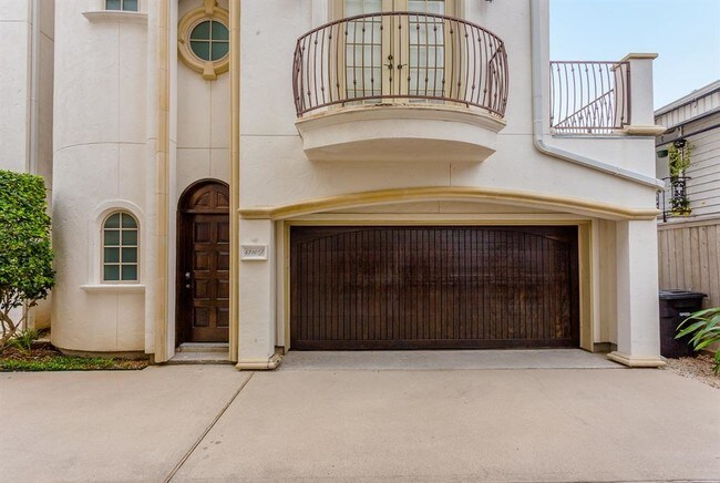 Building Photo - 4710 Oakshire Dr