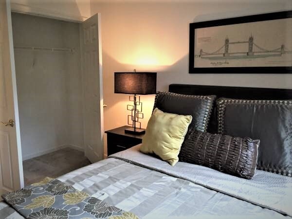 Foto del edificio - Forest Glen II Apartments - Senior Living!