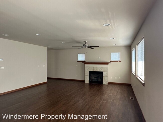 Building Photo - 3 br, 2.5 bath House - 5834 Pioneer Ridge Pl