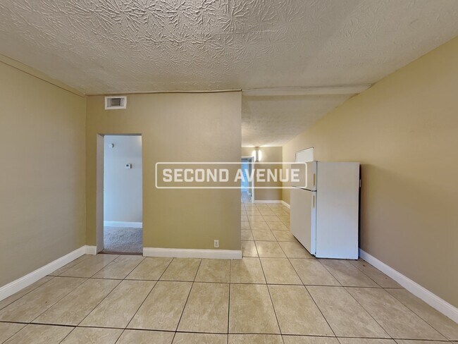 Building Photo - 5822 Abelia Rd