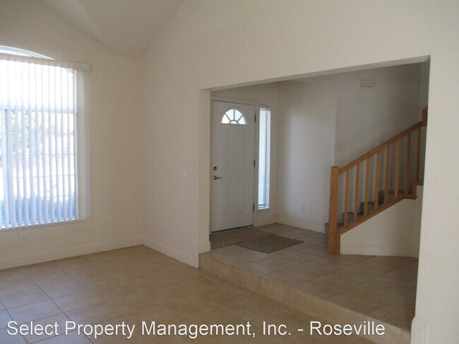 Building Photo - 5 br, 2.5 bath House - 3741 Aurora Loop