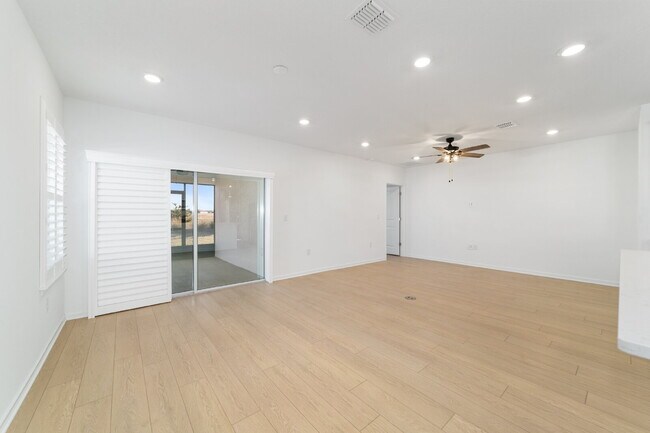 Foto del edificio - 5543 SW 85th Ave Rd