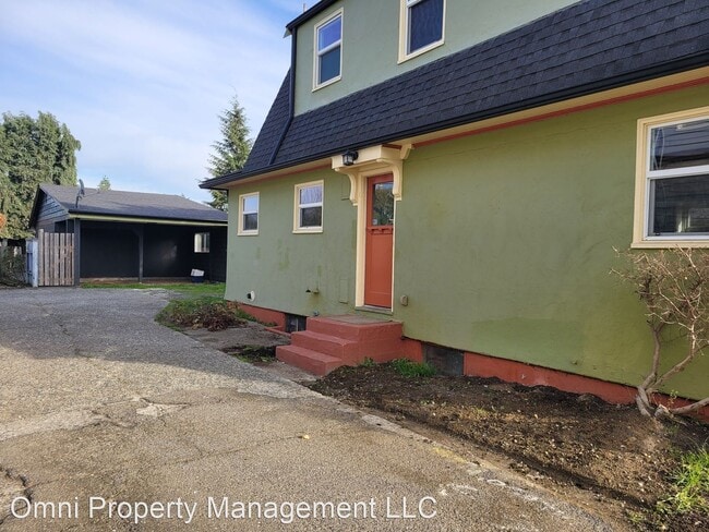Building Photo - 3 br, 1.5 bath House - 2800 Northwest Ave