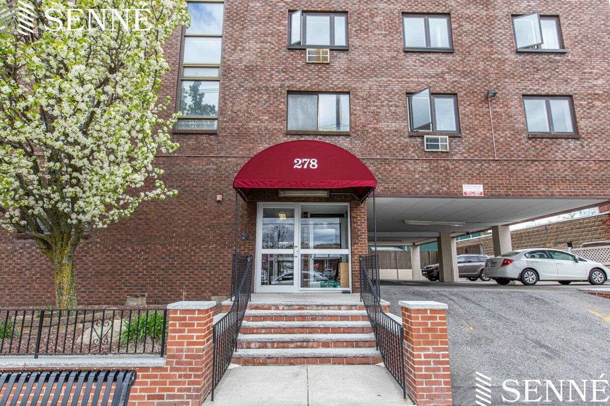 Primary Photo - 278 Beacon St