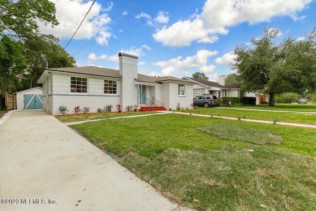 Building Photo - 2115 Traymore Rd