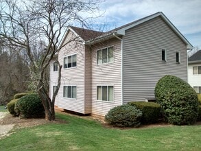 Building Photo - 718-728 Plunkett St