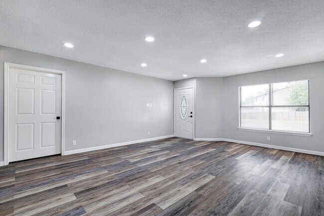 Building Photo - ***APPLICATION CURRENTLY UNDER REVIEW***Co...