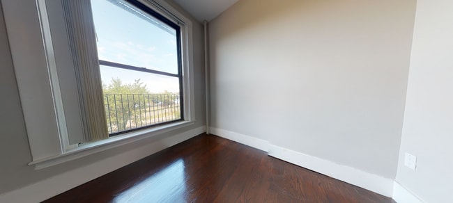 Foto del edificio - 53 Bay State Rd