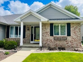 Building Photo - 1018 Ganser Dr