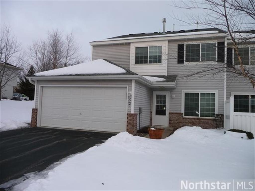 Primary Photo - 2127 Grenadier Ave N