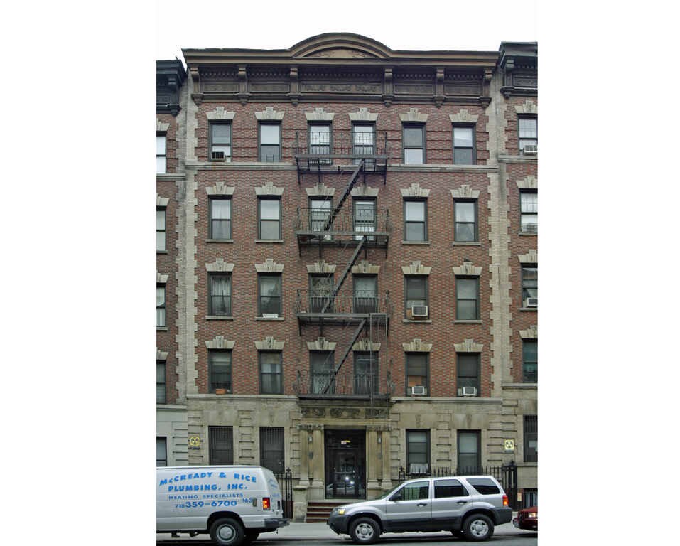 Primary Photo - 188 Claremont Ave