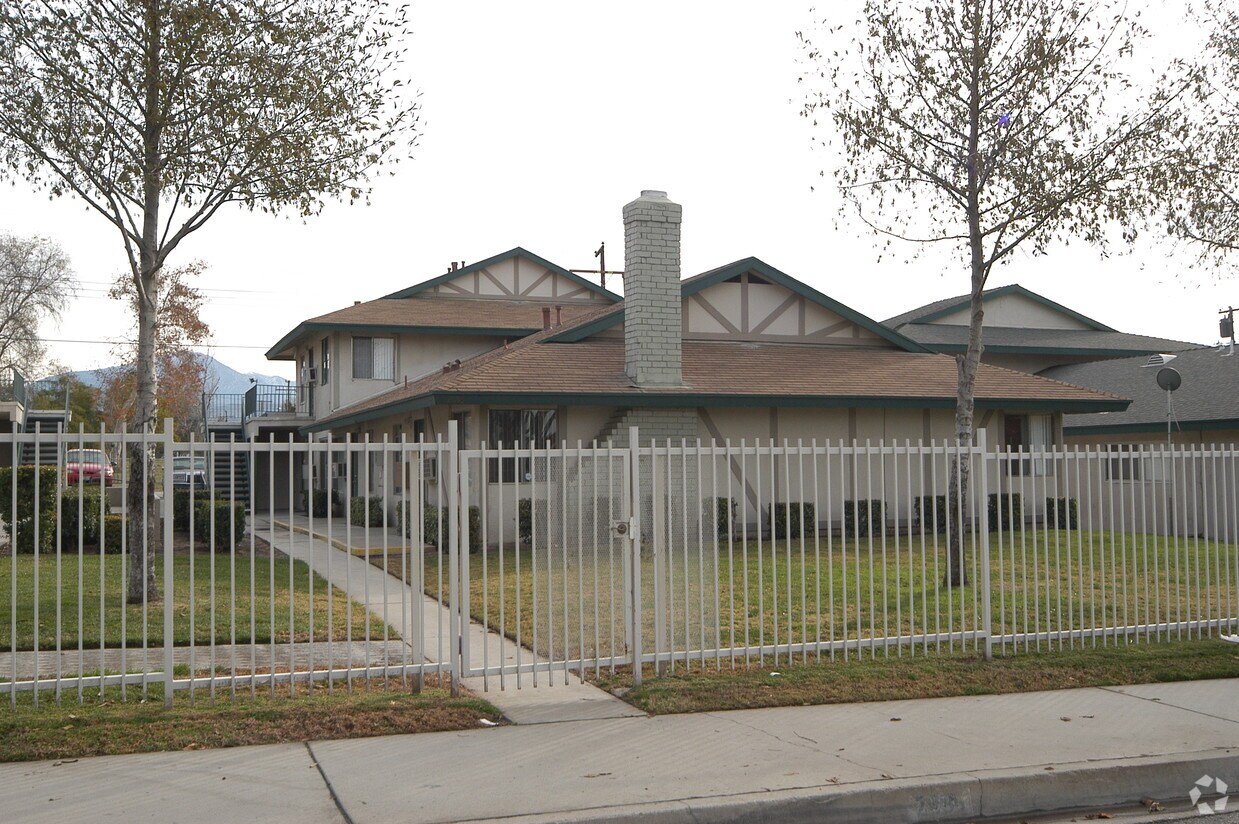 Primary Photo - 2095 Guthrie St