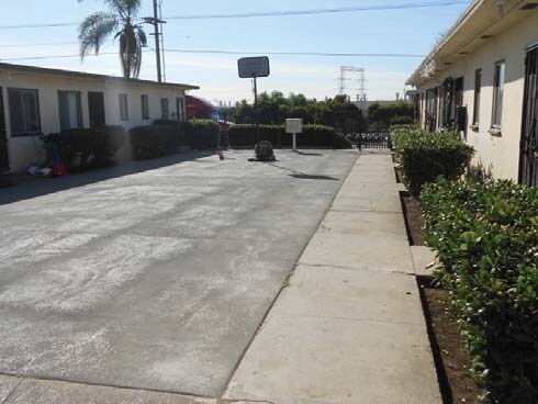 Central Courtyard - 2902-2916 Main St