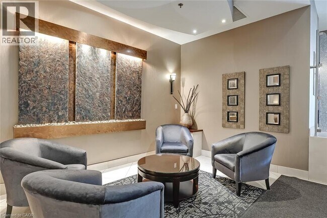 Photo du bâtiment - 1477 Lakeshore Rd.