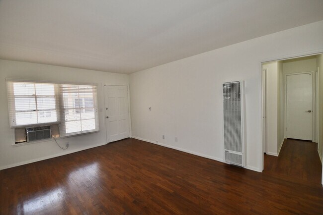 Foto del edificio - 4658 Colfax Ave