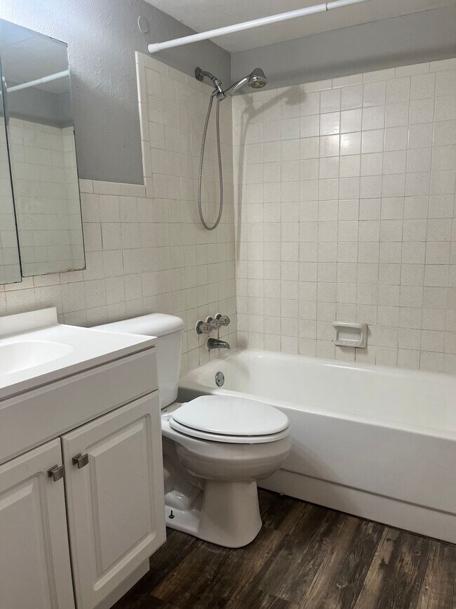 Foto del edificio - 810 Jacobs Ln