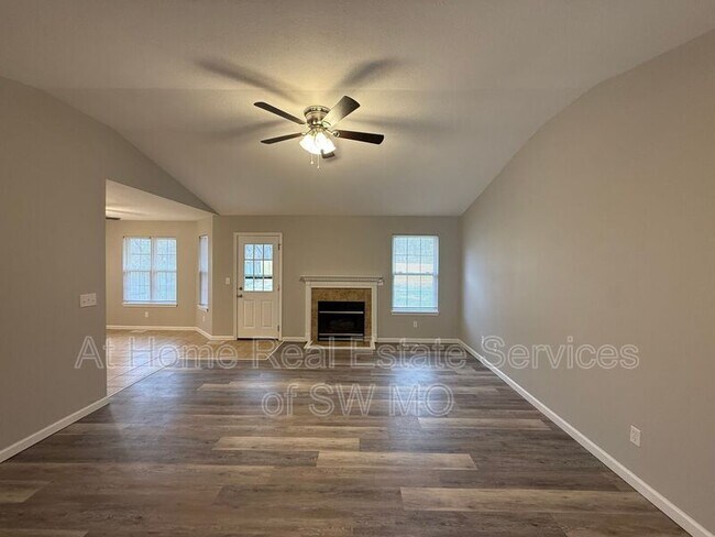 Building Photo - 923 Turnberry Blvd