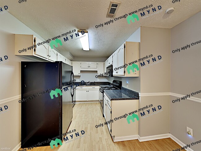 Building Photo - 3 br, 2 bath Townhome - 71 Vocational Dr