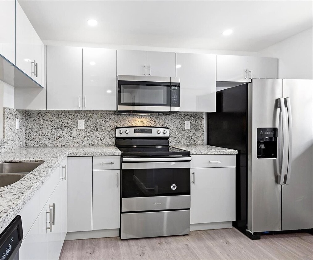 Primary Photo - 10145 NW 9th Street Cir