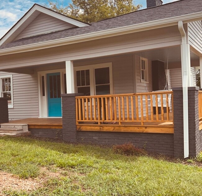 Foto del edificio - 2300 Dodson Ave