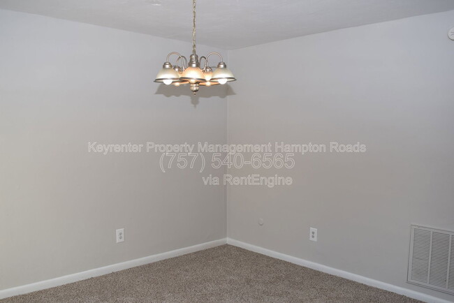 Building Photo - 5953 Blackpoole Ln