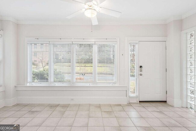 Building Photo - 725 Brookridge Dr NE