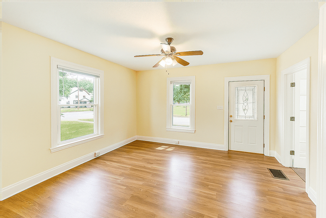 Building Photo - 1324 E Ganson St