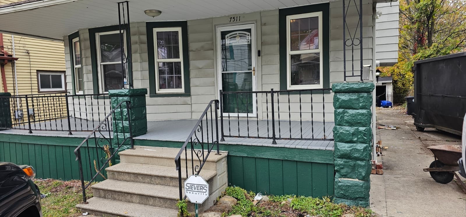 7511 Indiana Ave Cleveland, OH 44105 – photo 2