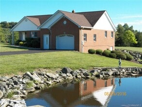 Building Photo - 35 Acampora Dr