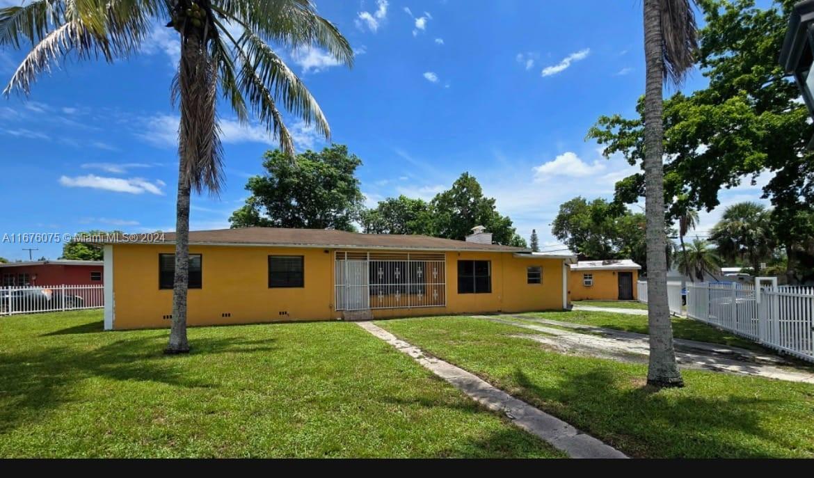 Foto principal - 1290 NW 120th St