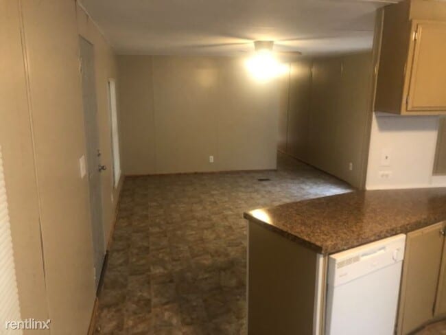 Building Photo - 329 Salt Springs Rd