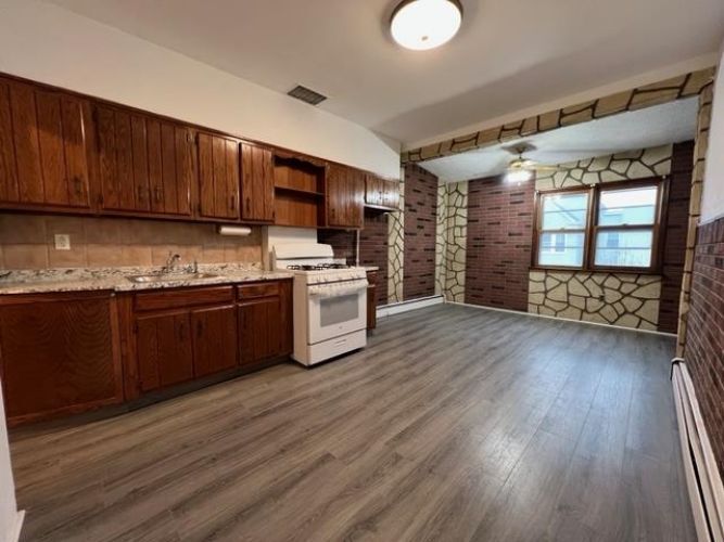 94 W 53rd St Unit 2, Bayonne, NJ 07002 Room for Rent in Bayonne, NJ