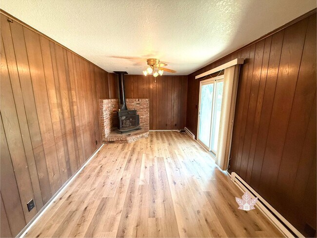 Foto del edificio - Charming 3-Bedroom Rental, Newly Updated! ...