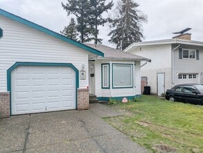 Building Photo - 46043 Mellard Ave