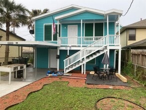 Building Photo - 1805 23