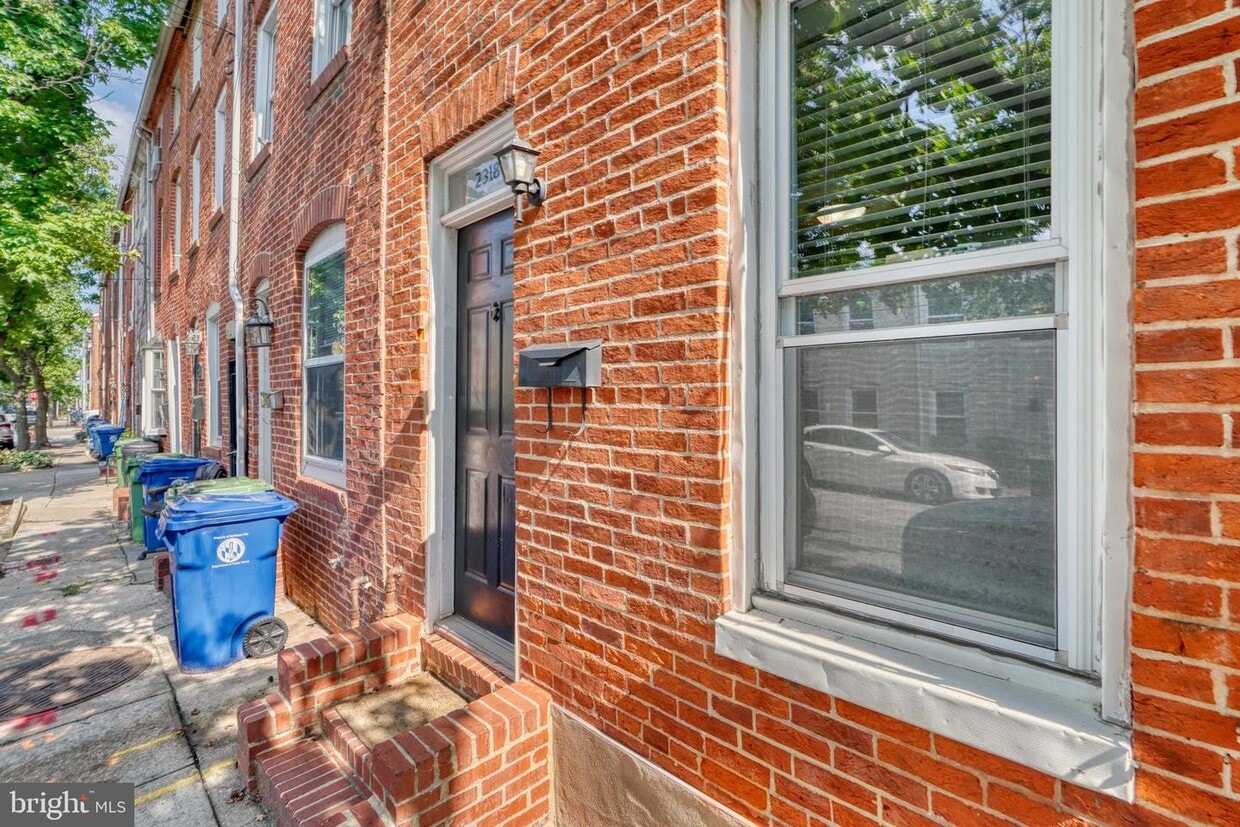 2318 Cambridge St, Baltimore, MD 21224 Townhome Rentals in Baltimore
