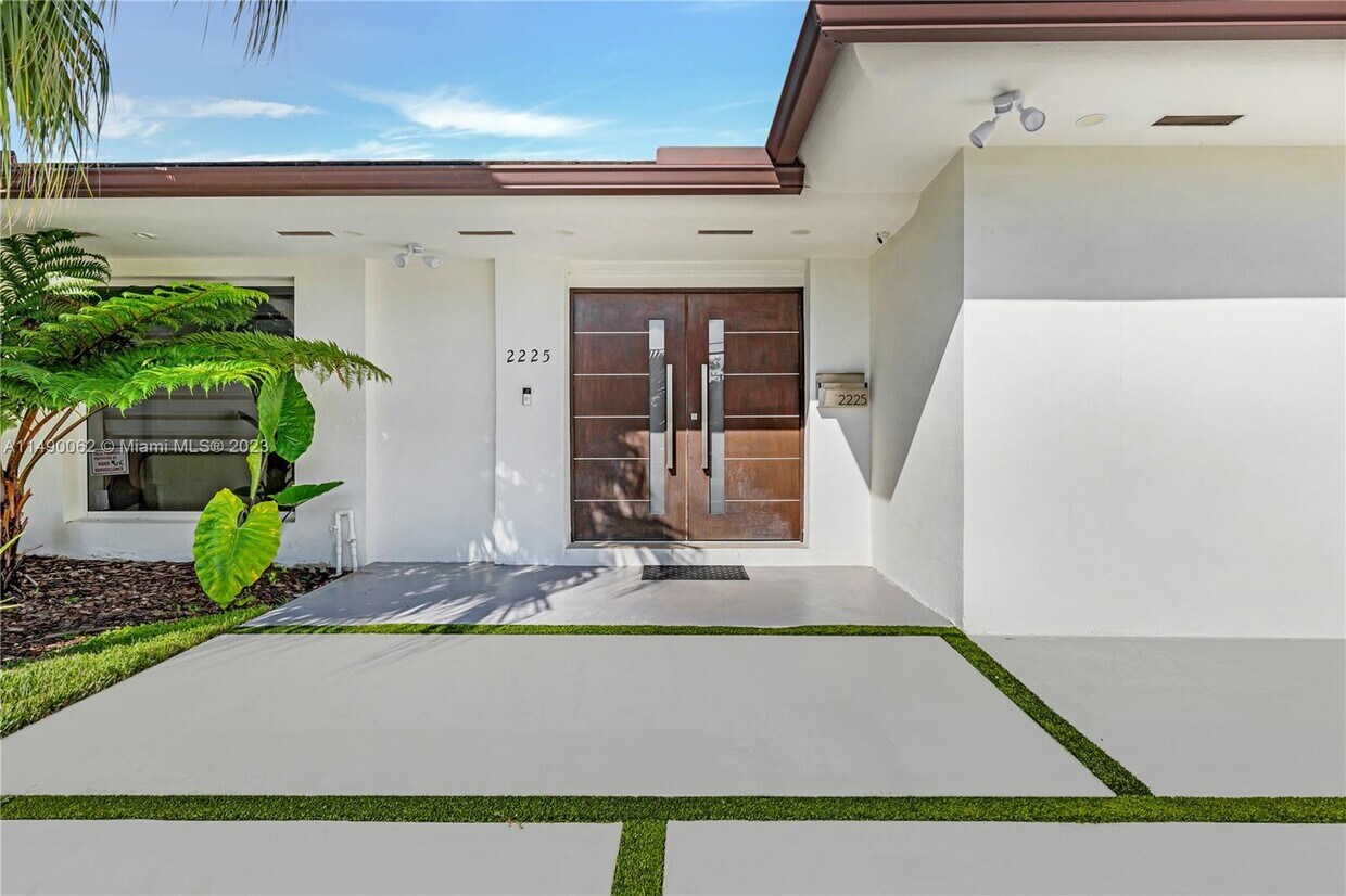Primary Photo - 2225 Arch Creek Dr