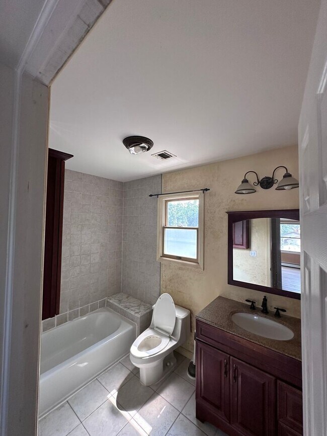 Foto del edificio - 2 Concord Dr