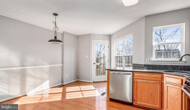 Building Photo - 45461 Bluemont Junction Square