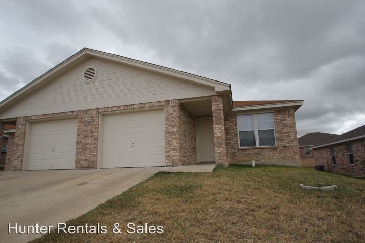 Primary Photo - 4106 Primrose Dr