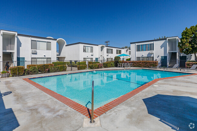 Pool - The Arches Apartments