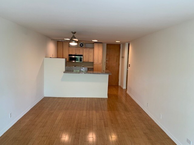 Foto del edificio - 1050 Corona St