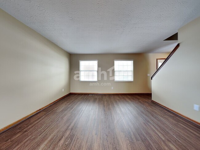 Building Photo - 6040 Glennshire Ct