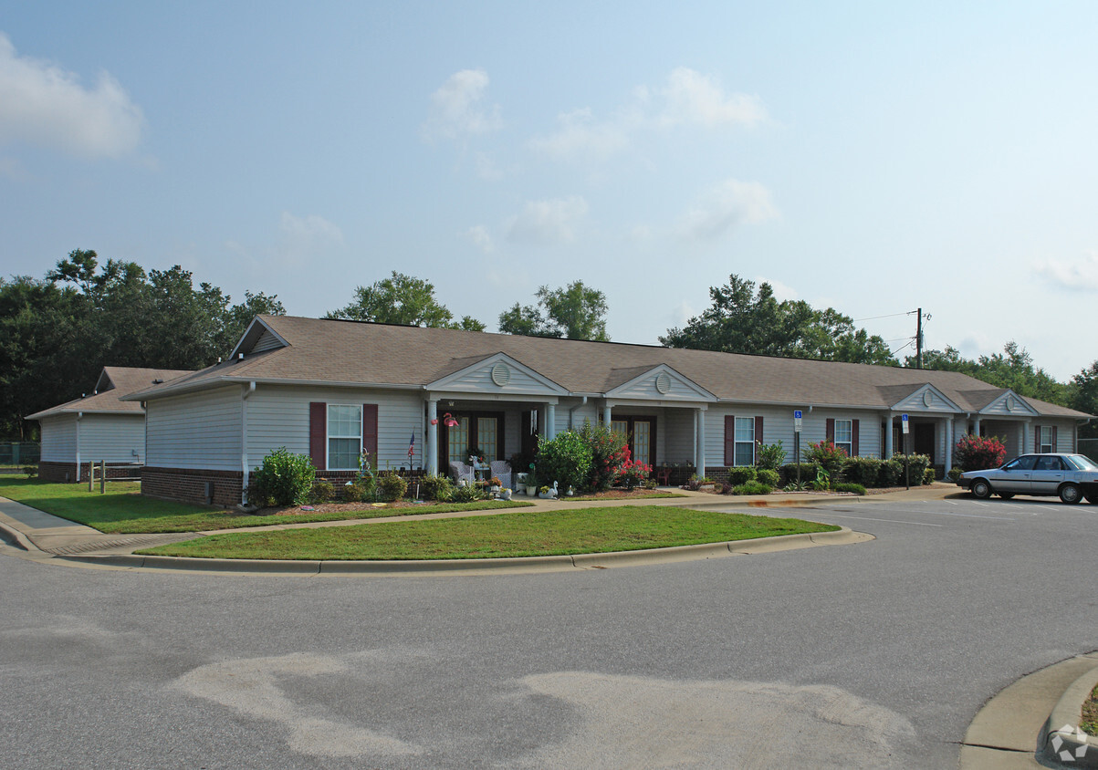 Building Photo - Wesley Scott Place