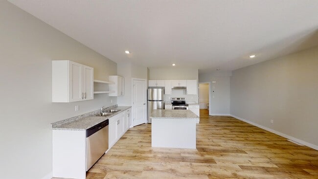 Building Photo - 9549-95114 114 Ave