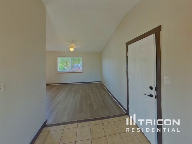 Foto del edificio - 7325 Woodstock St