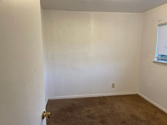 Building Photo - 2417 Truxillo St