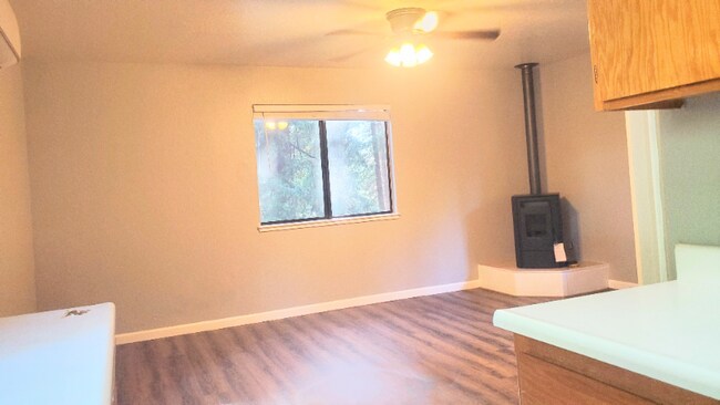 Foto del edificio - 5293 Buckhorn Rd