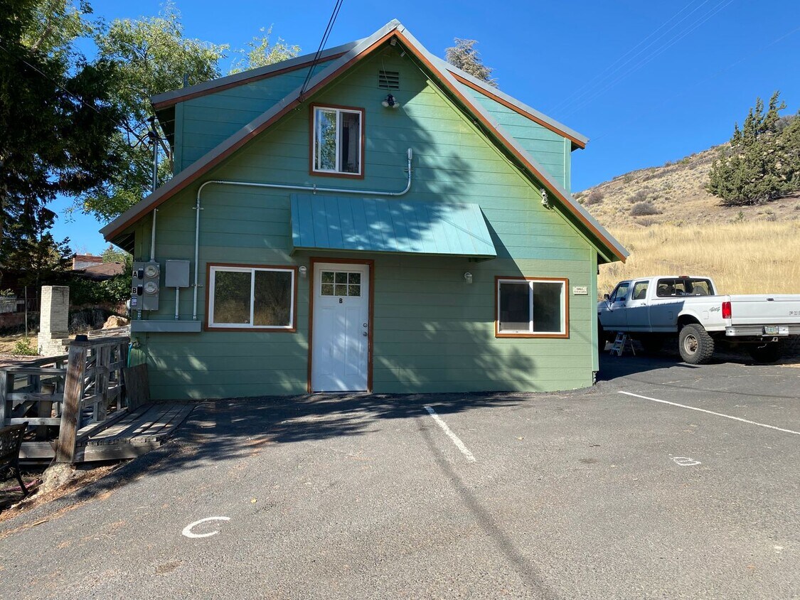 RossPM02201712083 Apartment for Rent in Klamath Falls, OR